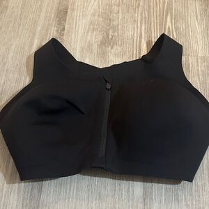 Lululemon Black front-zip Enlite Sports Bra 36E